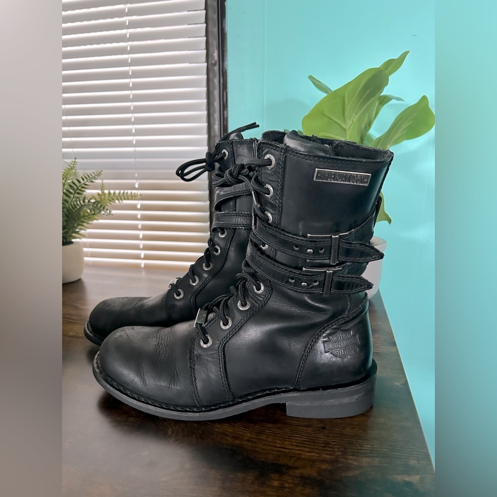 Harley Davidson 9.5M riding boots woman’s black